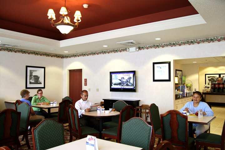 Hampton Inn קוויקרטאון מראה חיצוני תמונה