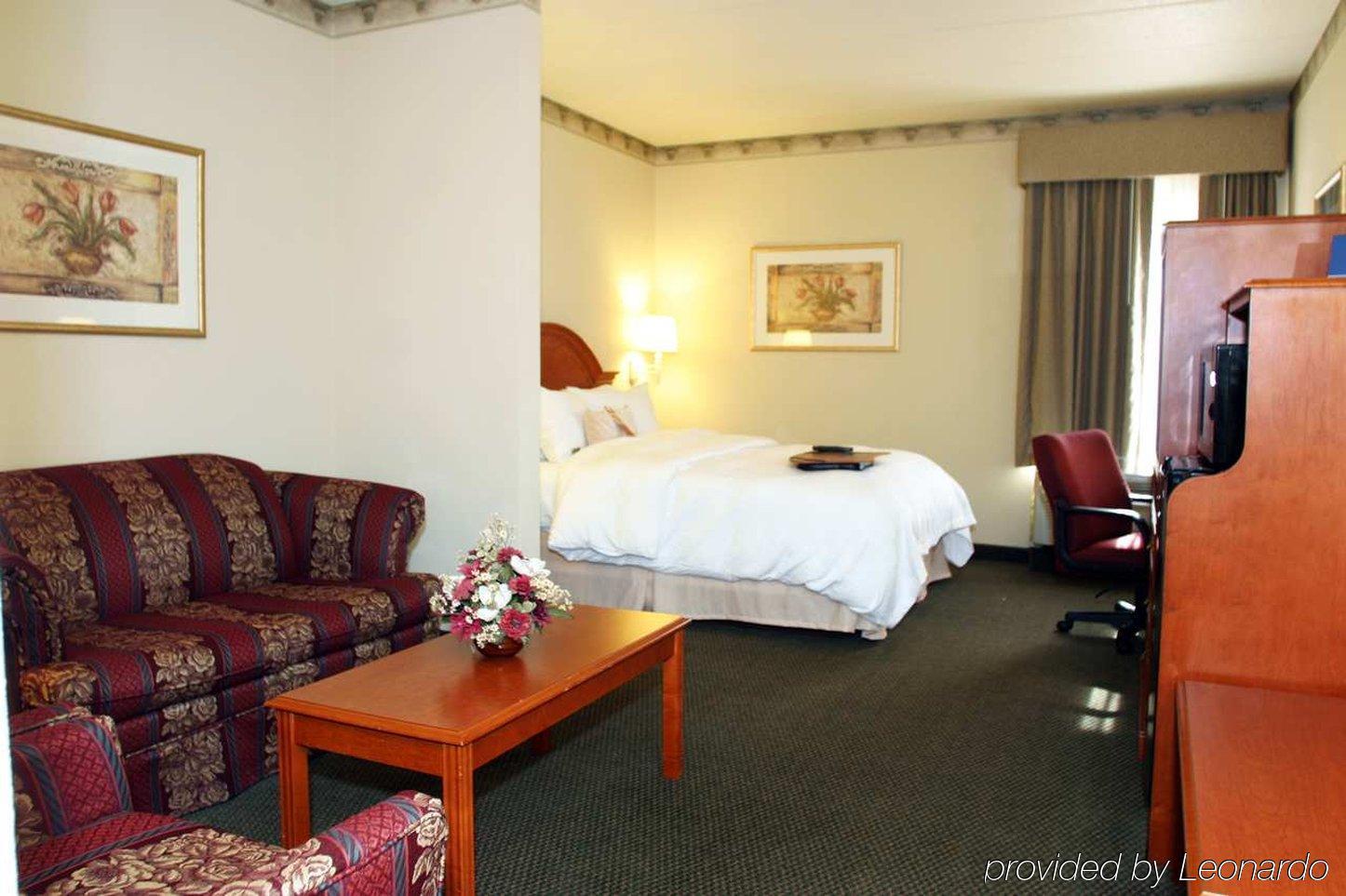 Hampton Inn קוויקרטאון חדר תמונה